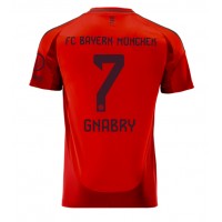 Camisa de Futebol Bayern Munich Serge Gnabry #7 Equipamento Principal 2024-25 Manga Curta